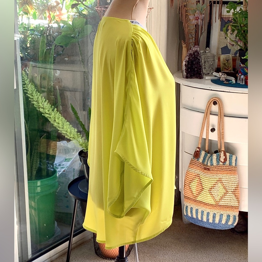 Over Size Tops Size S - Picture 9 of 16